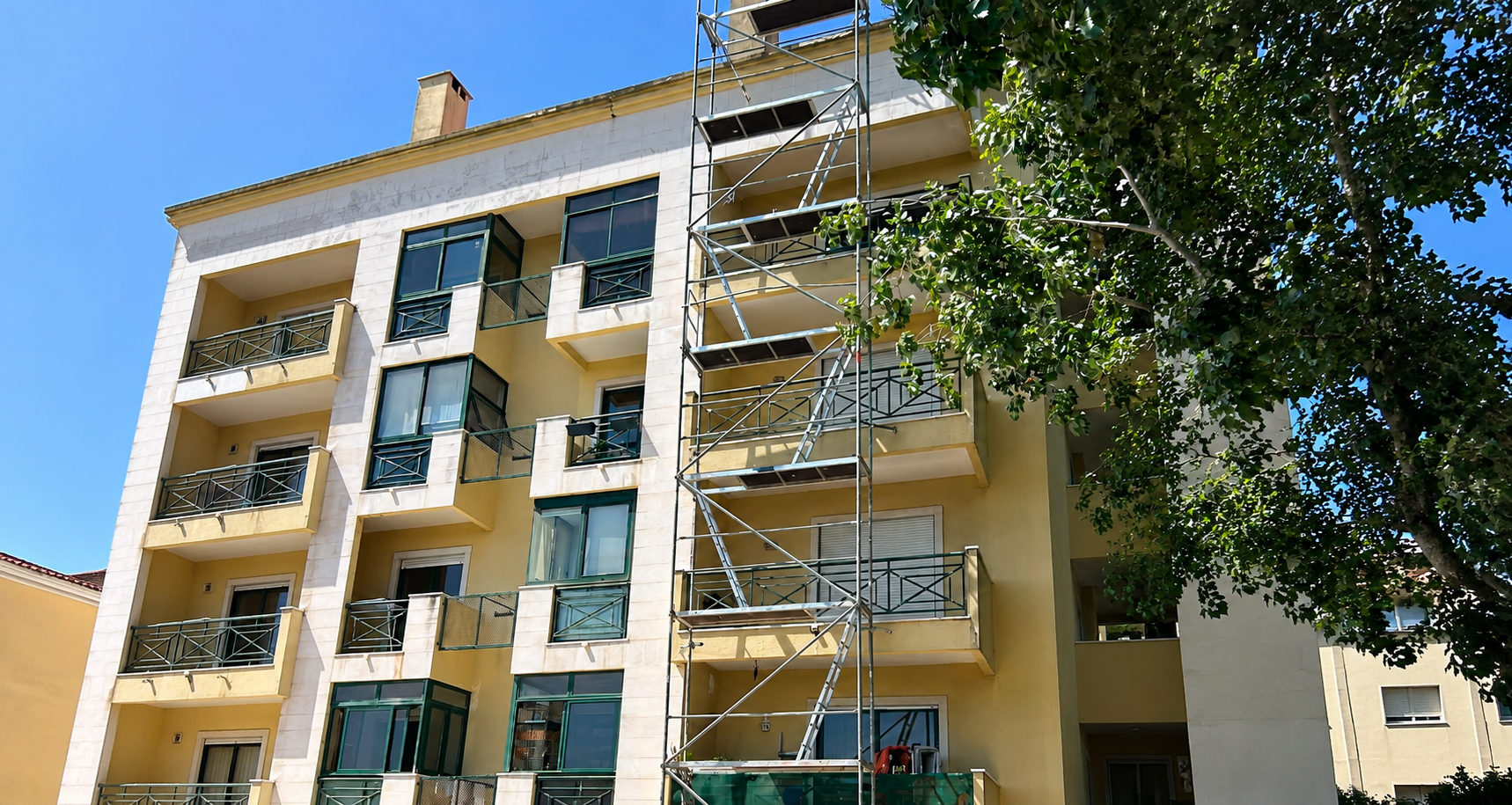 Trabalho em altura – pintura de fachada